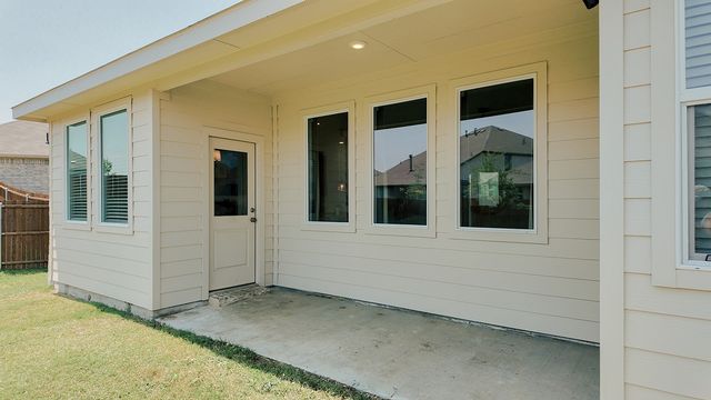 319 Sedalia Trail, Justin, TX 76247