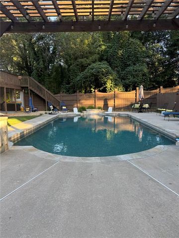 4548 Duncan Drive, Sugar Hill, GA 30518