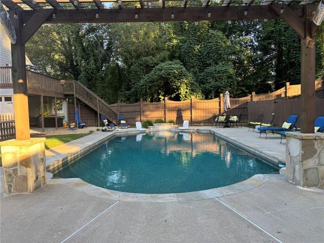 4548 Duncan Drive, Sugar Hill, GA 30518