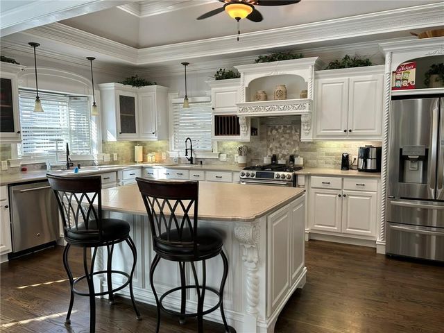 4548 Duncan Drive, Sugar Hill, GA 30518