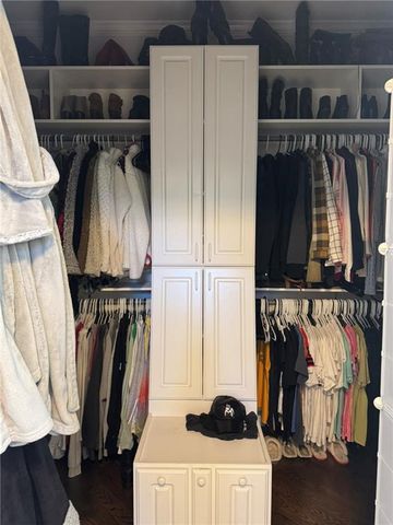 4548 Duncan Drive, Sugar Hill, GA 30518