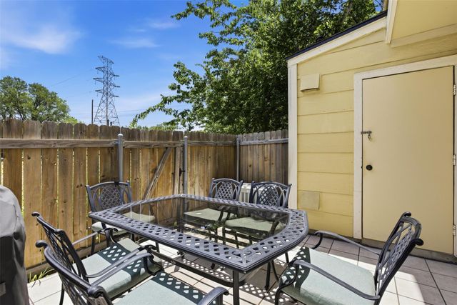 11901 Swearingen DR 24, Austin, TX 78758