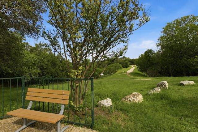 11901 Swearingen DR 24, Austin, TX 78758