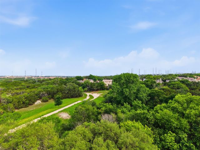 11901 Swearingen DR 24, Austin, TX 78758