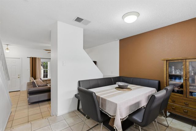 11901 Swearingen DR 24, Austin, TX 78758