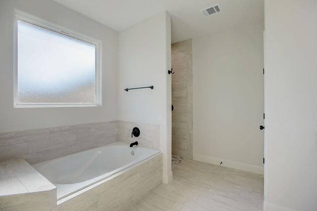 117 Callie ST, Smithville, TX 78957