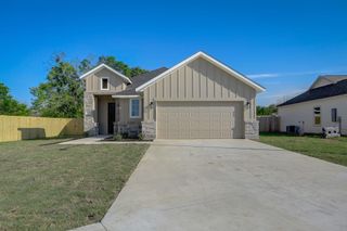 117 Callie ST, Smithville, TX 78957