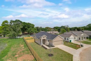 117 Callie ST, Smithville, TX 78957