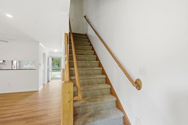 81 Hayes Avenue, South Burlington, VT 05403