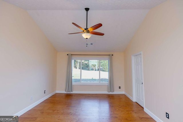 5790 Newberry Point Drive, Flowery Branch, GA 30542