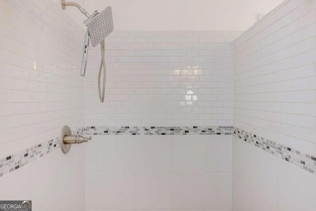 5790 Newberry Point Drive, Flowery Branch, GA 30542