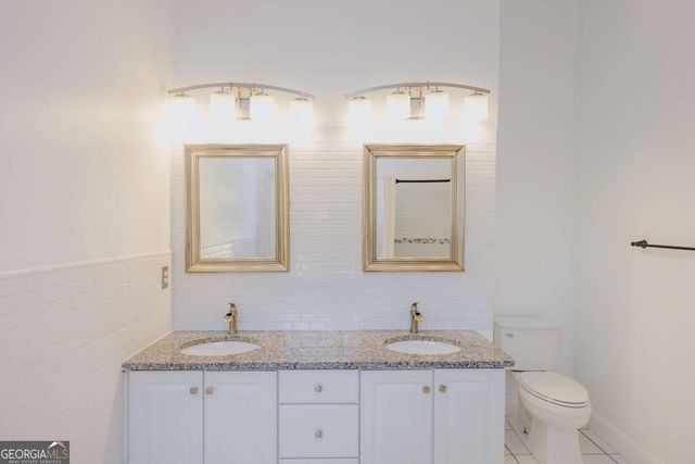 5790 Newberry Point Drive, Flowery Branch, GA 30542