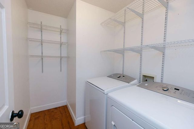 5790 Newberry Point Drive, Flowery Branch, GA 30542