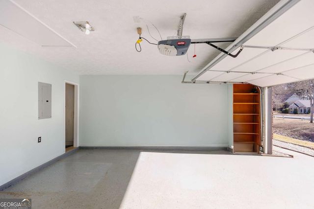 5790 Newberry Point Drive, Flowery Branch, GA 30542