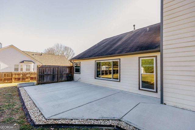 5790 Newberry Point Drive, Flowery Branch, GA 30542