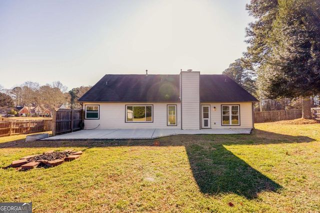 5790 Newberry Point Drive, Flowery Branch, GA 30542