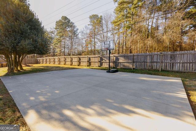 5790 Newberry Point Drive, Flowery Branch, GA 30542