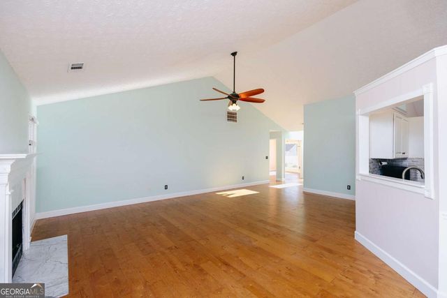 5790 Newberry Point Drive, Flowery Branch, GA 30542