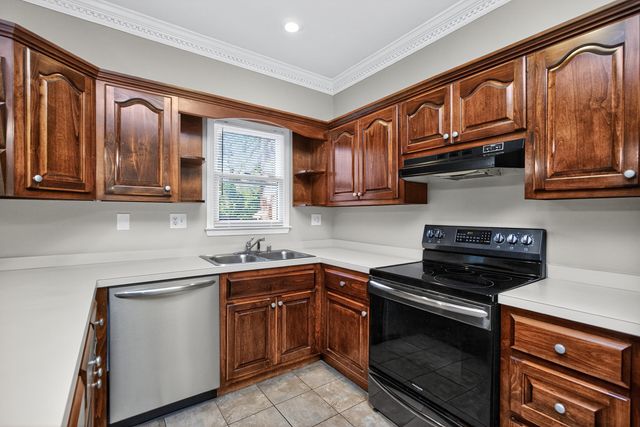 1364 Gray Hawk Road, Lexington, KY 40502