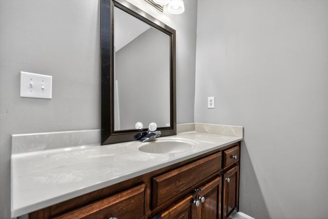 1364 Gray Hawk Road, Lexington, KY 40502