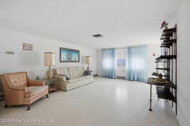 1207 Lodestar Drive, Holiday, FL 34690