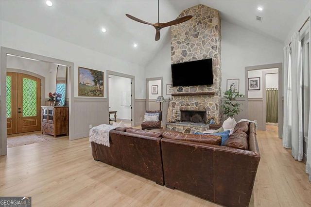 1820 Austin Bridge Road, Douglasville, GA 30134