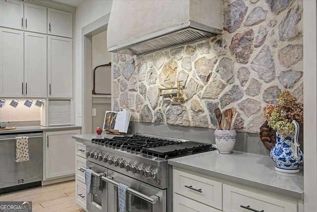 1820 Austin Bridge Road, Douglasville, GA 30134