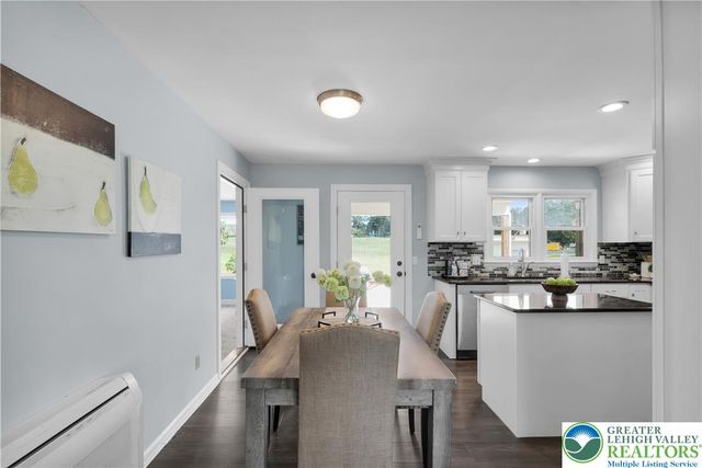 2715 Swanson Street, Palmer Twp, PA 18045