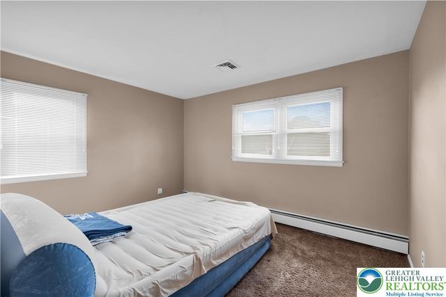 2715 Swanson Street, Palmer Twp, PA 18045