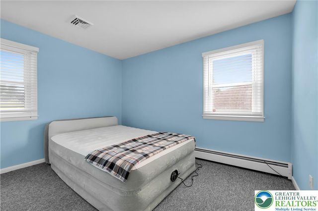 2715 Swanson Street, Palmer Twp, PA 18045