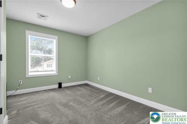 2715 Swanson Street, Palmer Twp, PA 18045