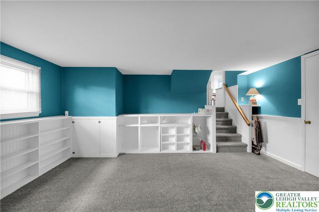 2715 Swanson Street, Palmer Twp, PA 18045