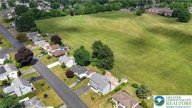 2715 Swanson Street, Palmer Twp, PA 18045