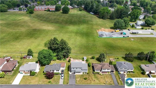 2715 Swanson Street, Palmer Twp, PA 18045