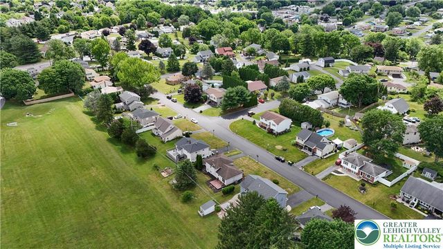 2715 Swanson Street, Palmer Twp, PA 18045