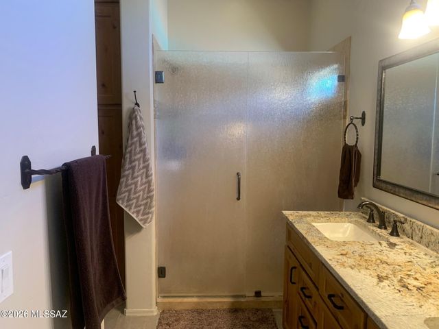 2514 E Petroglyph Lane, Oro Valley, AZ 85755
