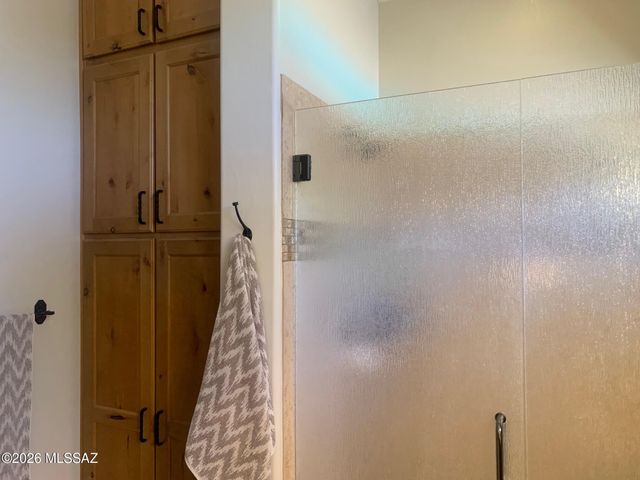 2514 E Petroglyph Lane, Oro Valley, AZ 85755