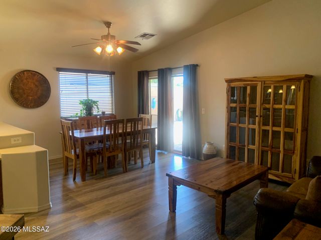 2514 E Petroglyph Lane, Oro Valley, AZ 85755