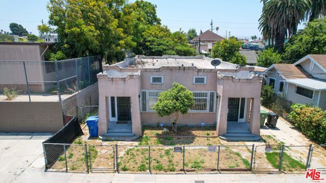 3030 W 12th Place, Los Angeles, CA 90006