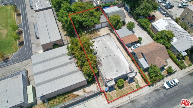 3030 W 12th Place, Los Angeles, CA 90006