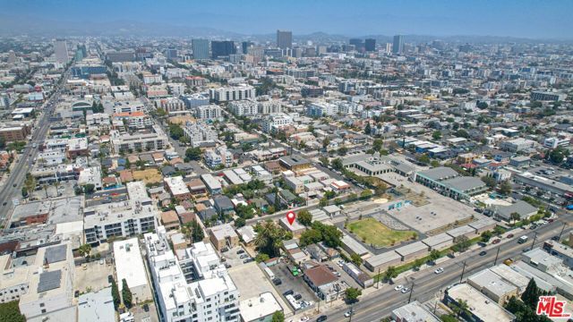 3030 W 12th Place, Los Angeles, CA 90006