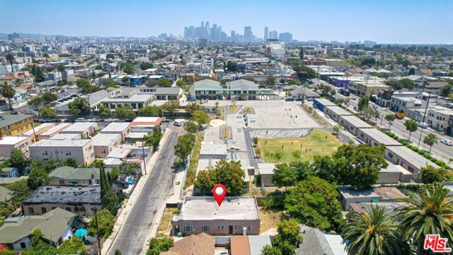 3030 W 12th Place, Los Angeles, CA 90006