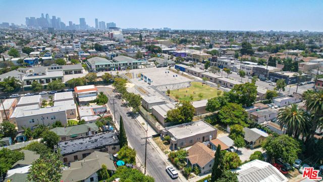 3030 W 12th Place, Los Angeles, CA 90006