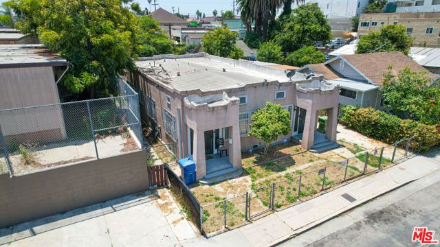 3030 W 12th Place, Los Angeles, CA 90006