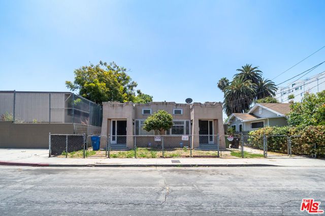 3030 W 12th Place, Los Angeles, CA 90006