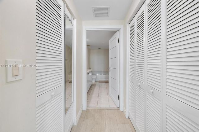 951 Brickell Ave 1806, Miami, FL 33131