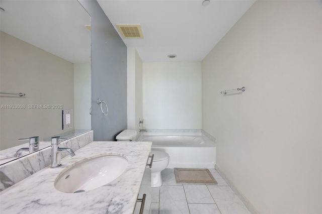 951 Brickell Ave 1806, Miami, FL 33131