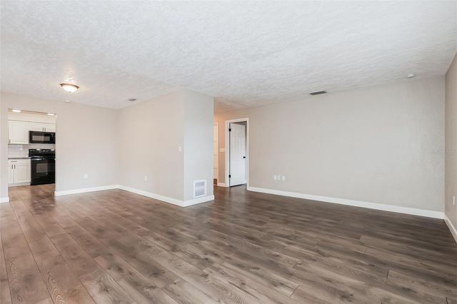 524 PRINCESS PLACE, Lakeland, FL 33803