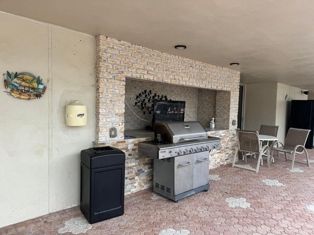 33 Abbey Lane 106, Delray Beach, FL 33446