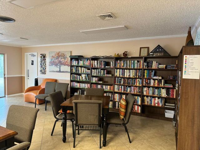 33 Abbey Lane 106, Delray Beach, FL 33446